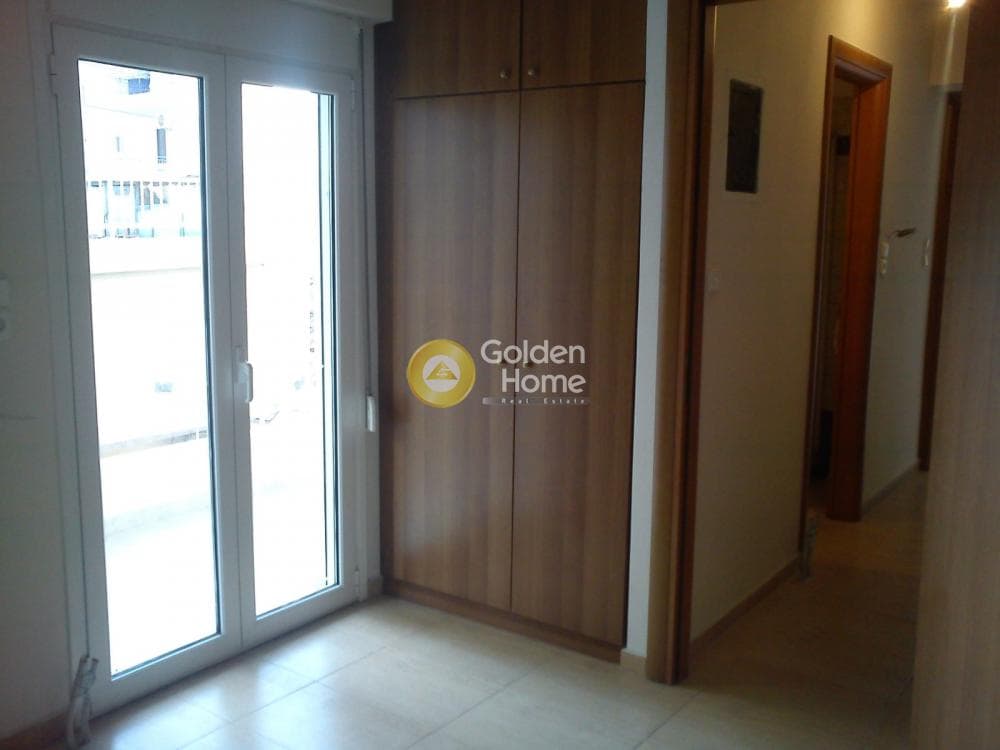 Apartment in Aspra Chomata, Nikaia — Photo 2 of 8