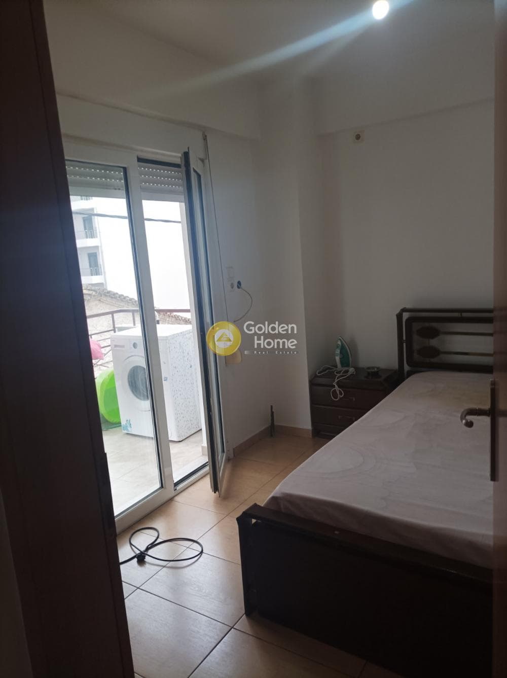Apartment in Aspra Chomata, Nikaia — Photo 1 of 8