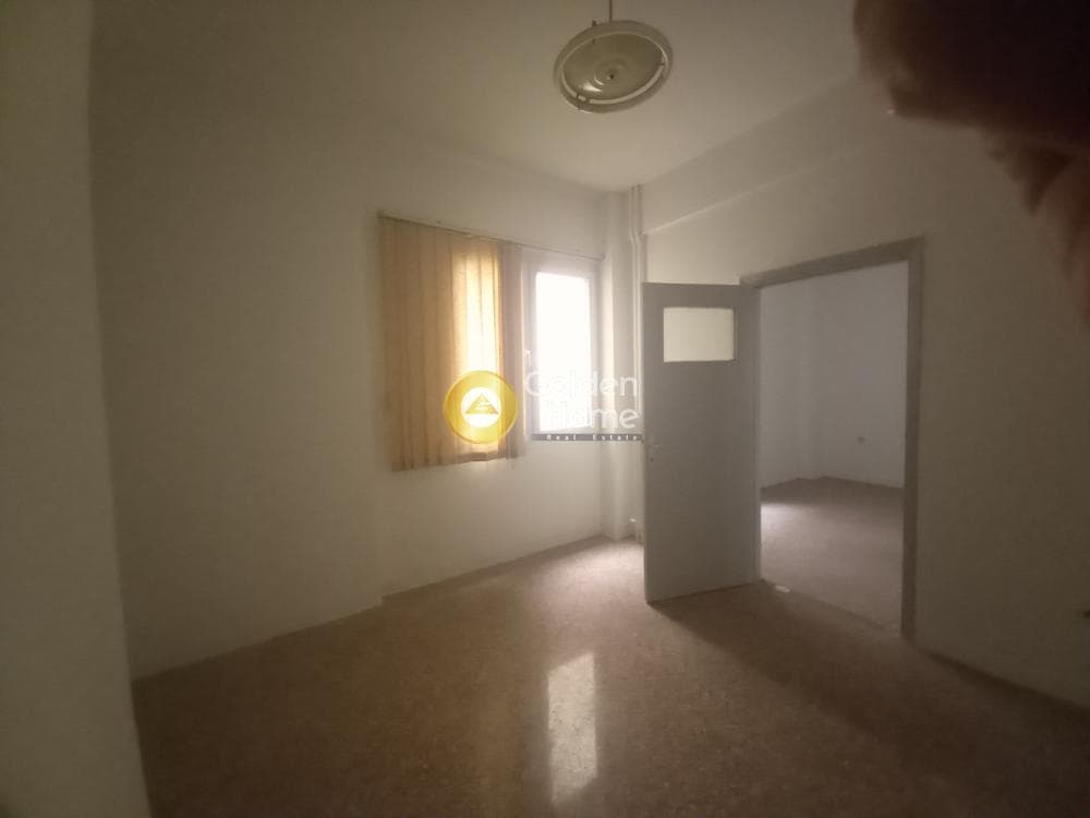 Office in Terpsithea, Piraeus — Photo 8 of 16