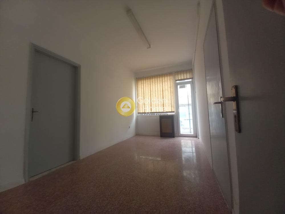 Office in Terpsithea, Piraeus — Photo 11 of 16