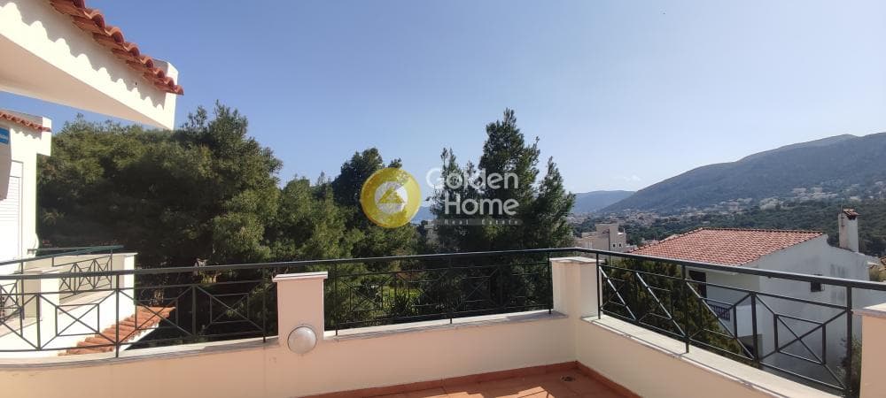 House in Porto Rafti, Vravrona — Photo 1 of 36