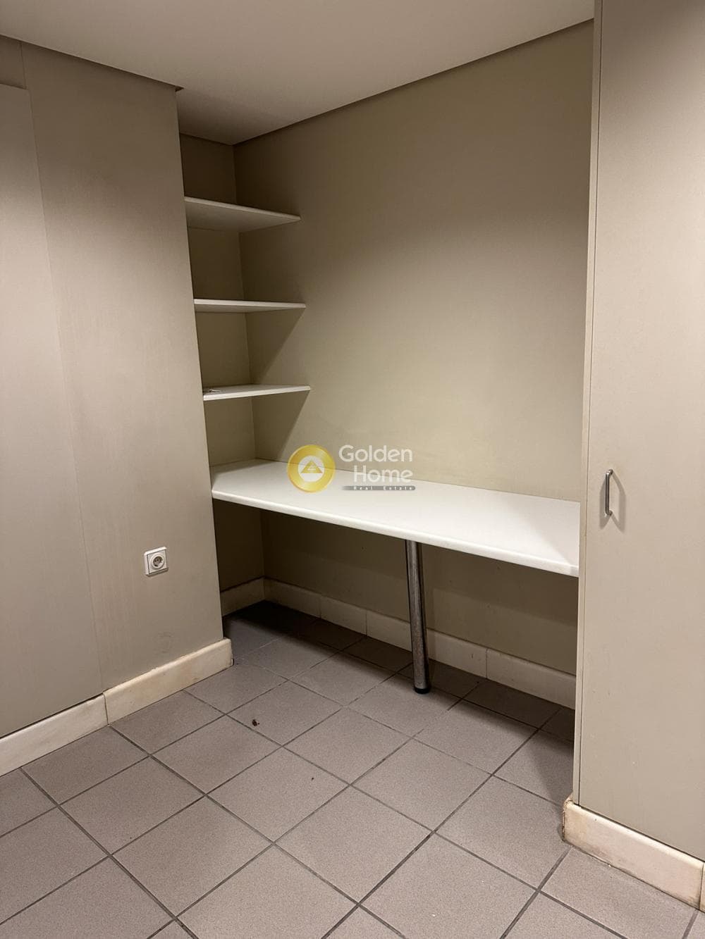 Office in Agios Ioannis Chrisostomos, Nikaia — Photo 16 of 27