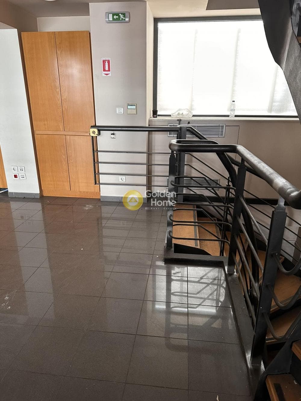 Office in Kokkinia, Nikaia — Photo 6 of 30