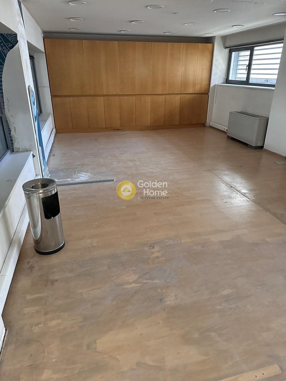 Office in Kokkinia, Nikaia — Photo 10 of 30