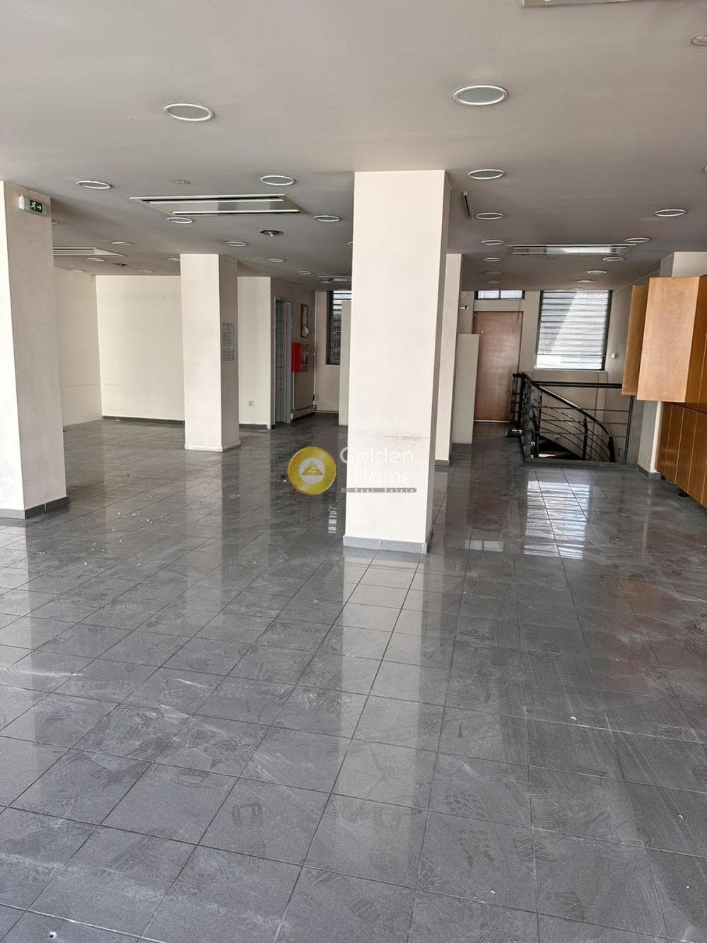 Office in Kokkinia, Nikaia — Photo 11 of 30