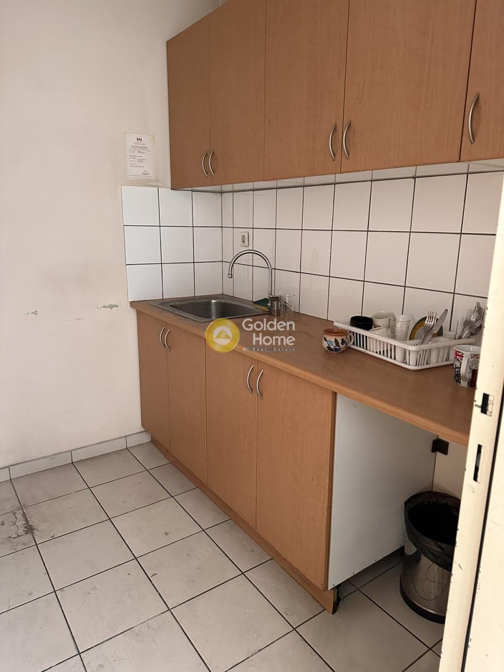 Office in Kokkinia, Nikaia — Photo 16 of 30