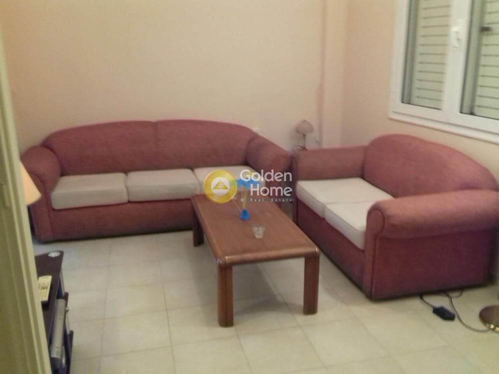Apartment in Center, Ilion — Photo 1 of 8