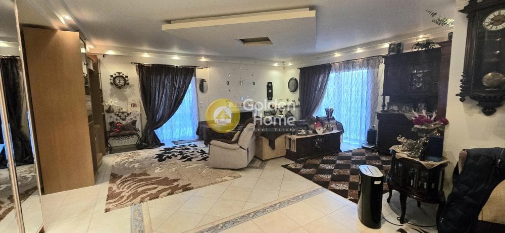 Apartment in Evgenia, Keratsini — Photo 2 of 32