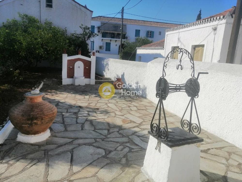 House in Ligoneri, Spetses — Photo 1 of 10