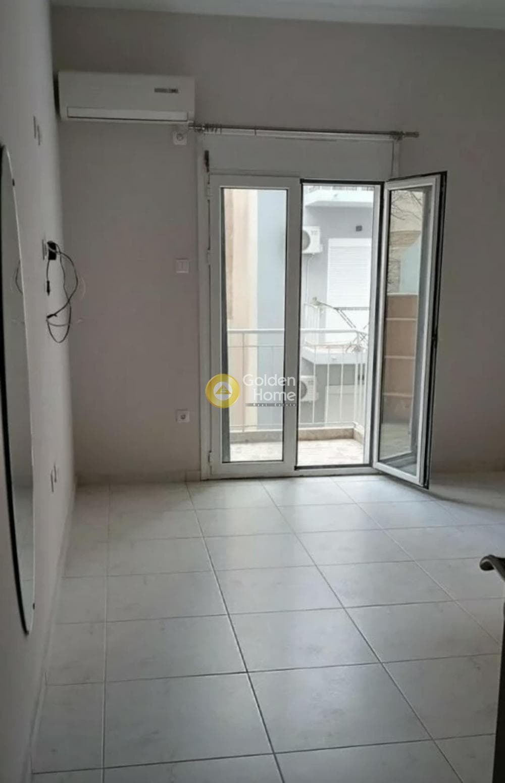 Apartment in Osios Loukas, Patisia — Photo 1 of 9
