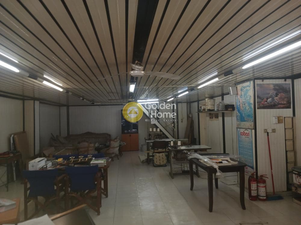 Retail Store in Center, Dafni — Photo 7 of 8