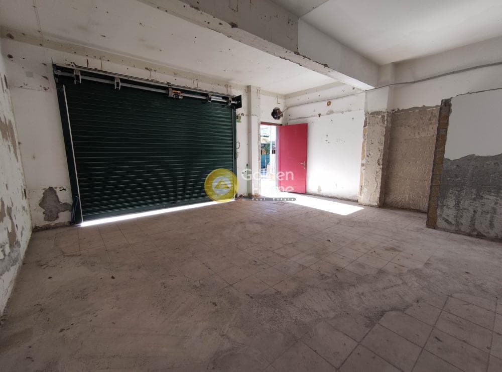 Κατάστημα στην Κράσιο, Μάλλια — Φωτογραφία 1 από 7