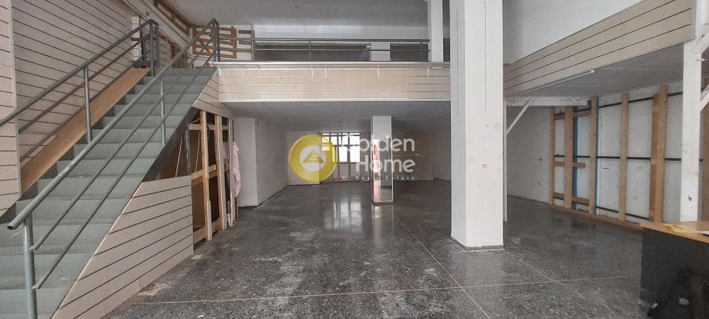 Retail Store in Lofos Skouze, Kolonos - Kolokinthous — Photo 1 of 12
