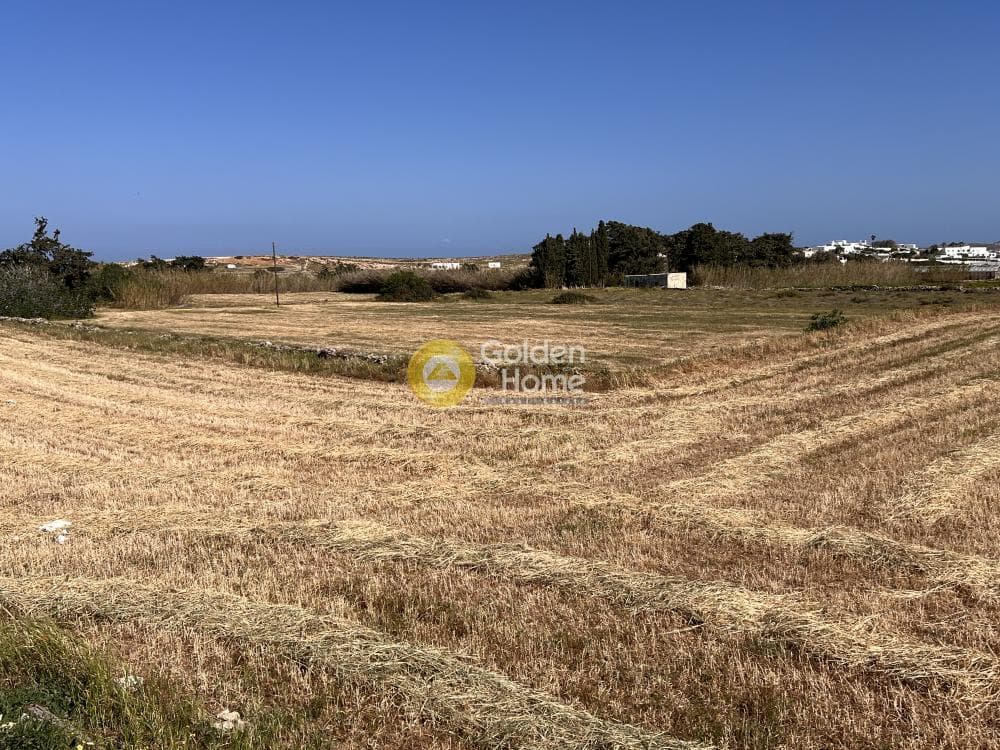 Parcel in Parasporos, Paros — Photo 1 of 3