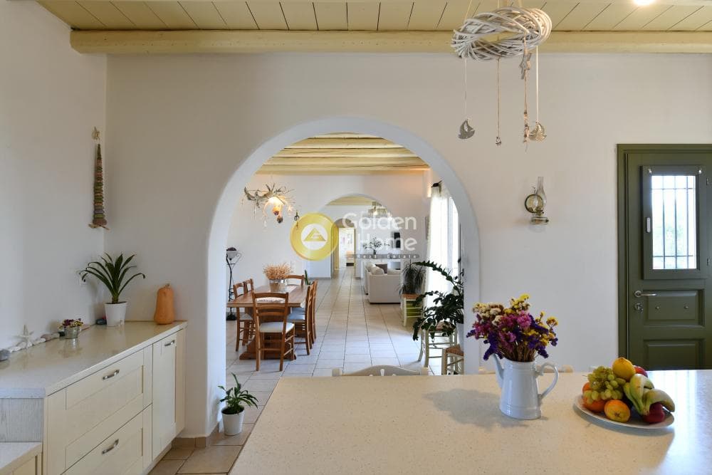 House in Kamari, Paros — Photo 7 of 38