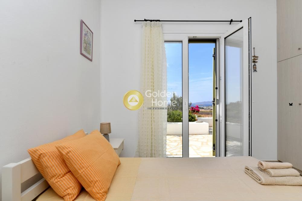 House in Kamari, Paros — Photo 25 of 38