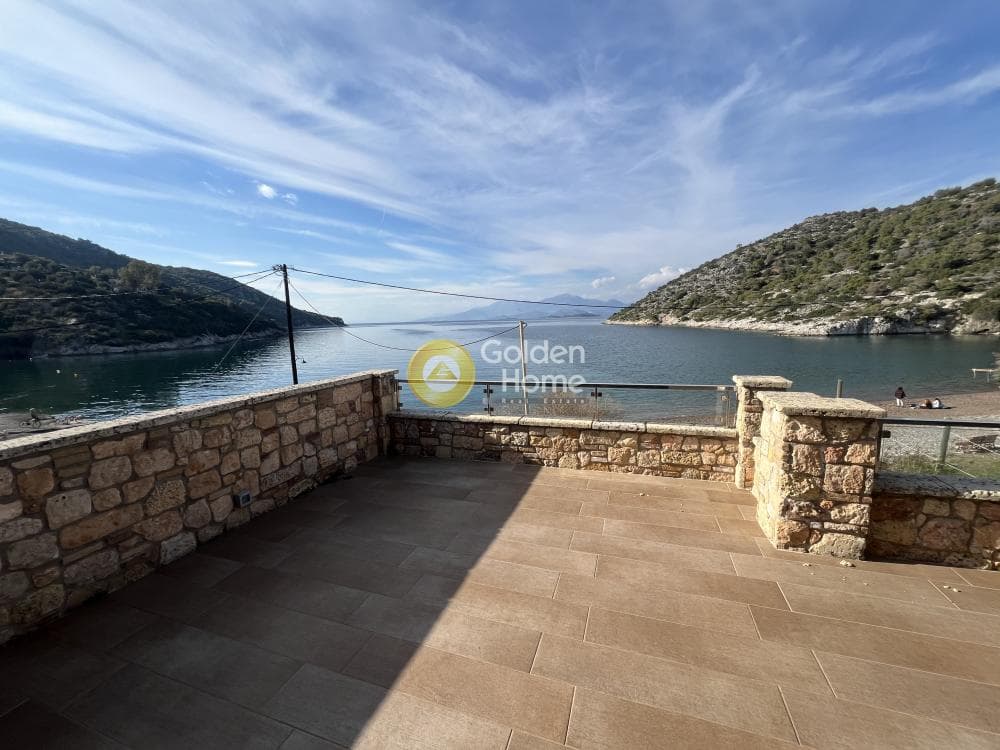 House in Agia Sotira, Loutraki-Perachora — Photo 1 of 17