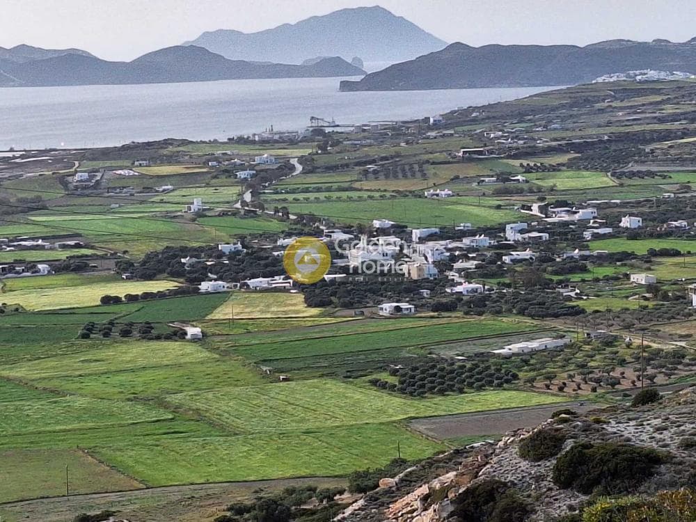 Parcel in Milos, Keratea — Photo 1 of 3