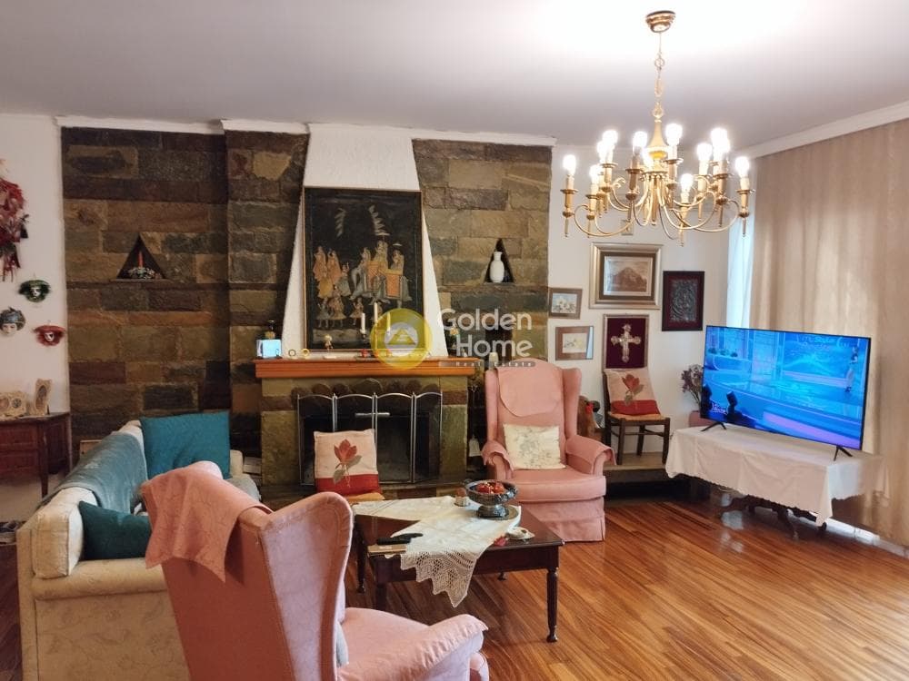 Apartment in Kareas, Vironas — Photo 7 of 27