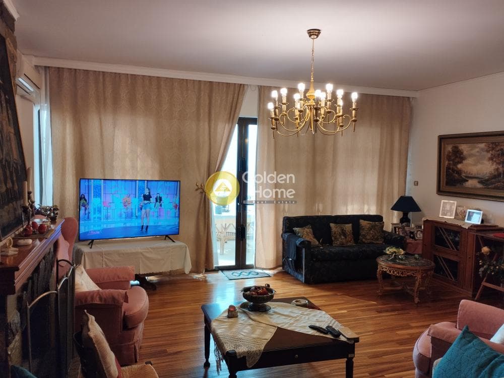 Apartment in Kareas, Vironas — Photo 10 of 27