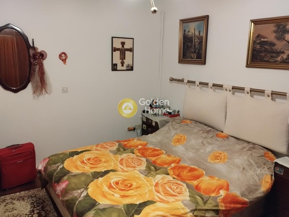 Apartment in Kareas, Vironas — Photo 14 of 27