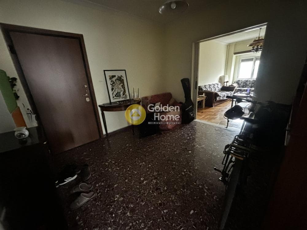 Apartment in Osios Loukas, Patisia — Photo 1 of 18