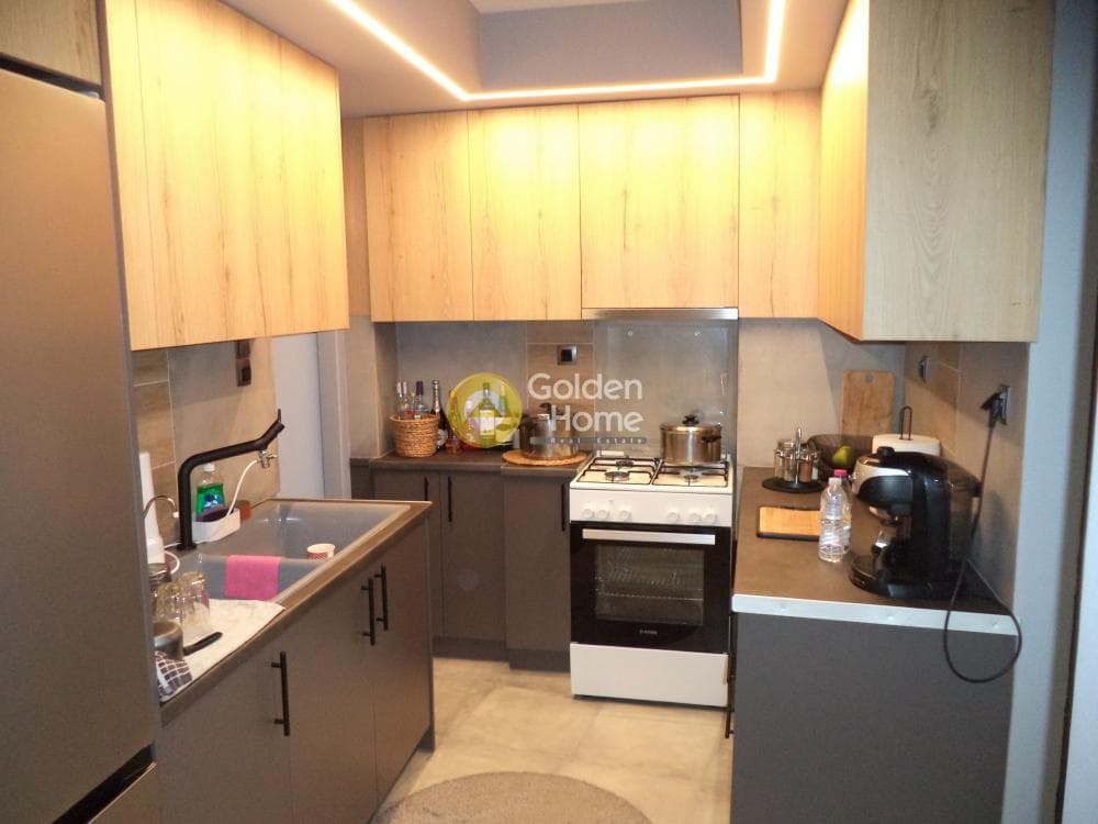 Apartment in Center, Aigio — Photo 4 of 14