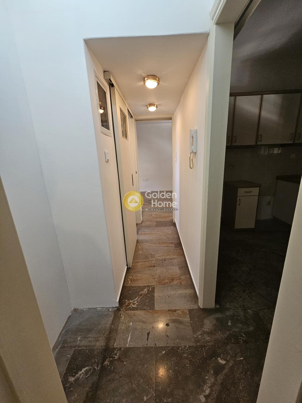 Apartment in Aspra Chomata, Nikaia — Photo 11 of 15