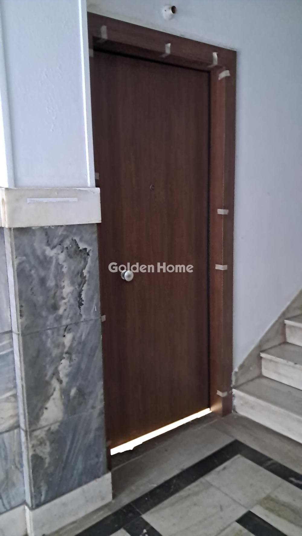 Retail Store in Ravenia, Attiki — Photo 4 of 9