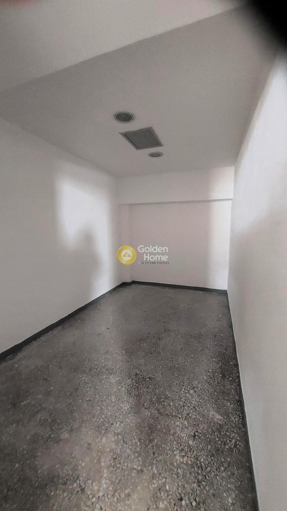 Retail Store in Votanikos, Kentro — Photo 10 of 22