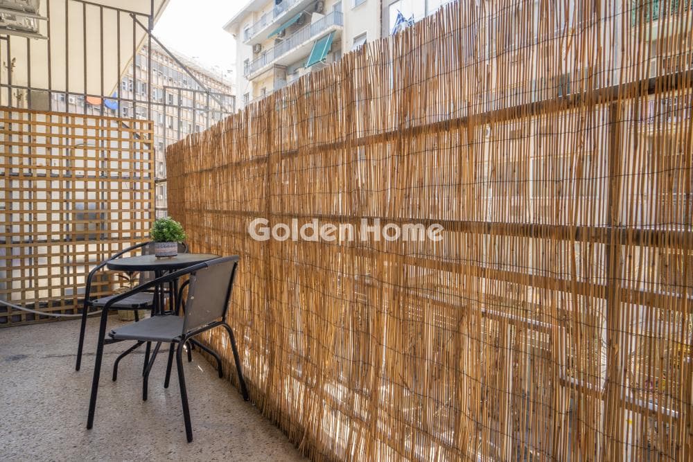 Apartment in Platia Koumoundourou, Kentro — Photo 3 of 25