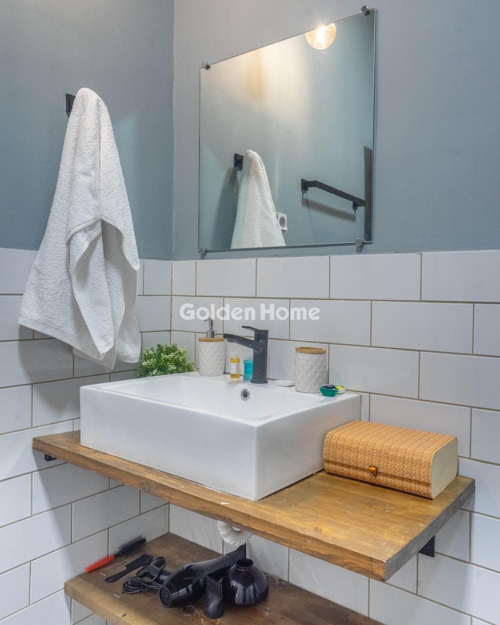 Apartment in Platia Koumoundourou, Kentro — Photo 12 of 25