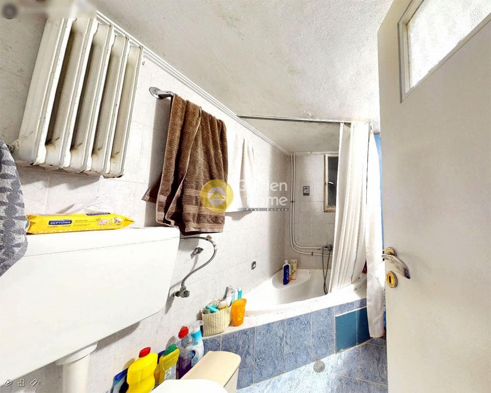 Apartment in Agios Georgios, Keratsini — Photo 11 of 17