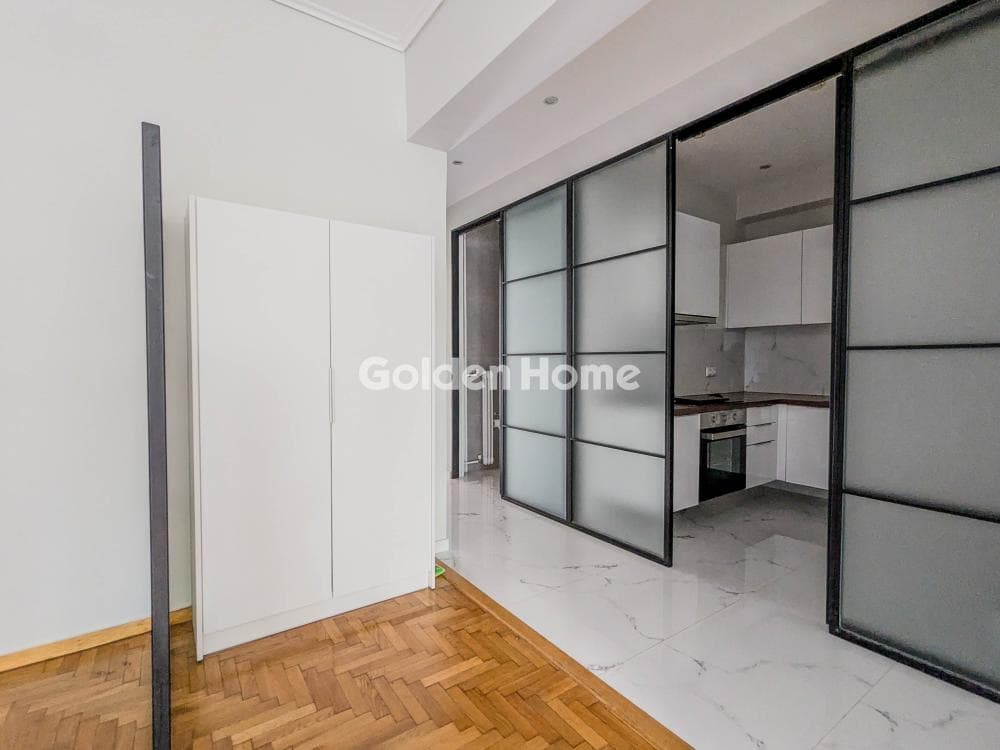 Apartment in Ravenia, Attiki — Photo 1 of 20