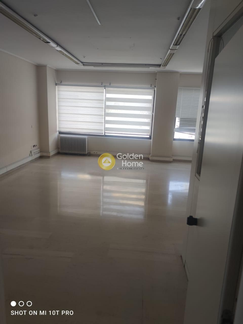 Office in Agios Sostis, Neos Kosmos — Photo 1 of 9