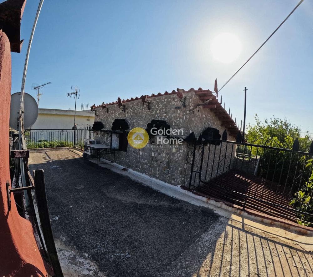 House in Kalivia, Kalivia Thorikou — Photo 1 of 26