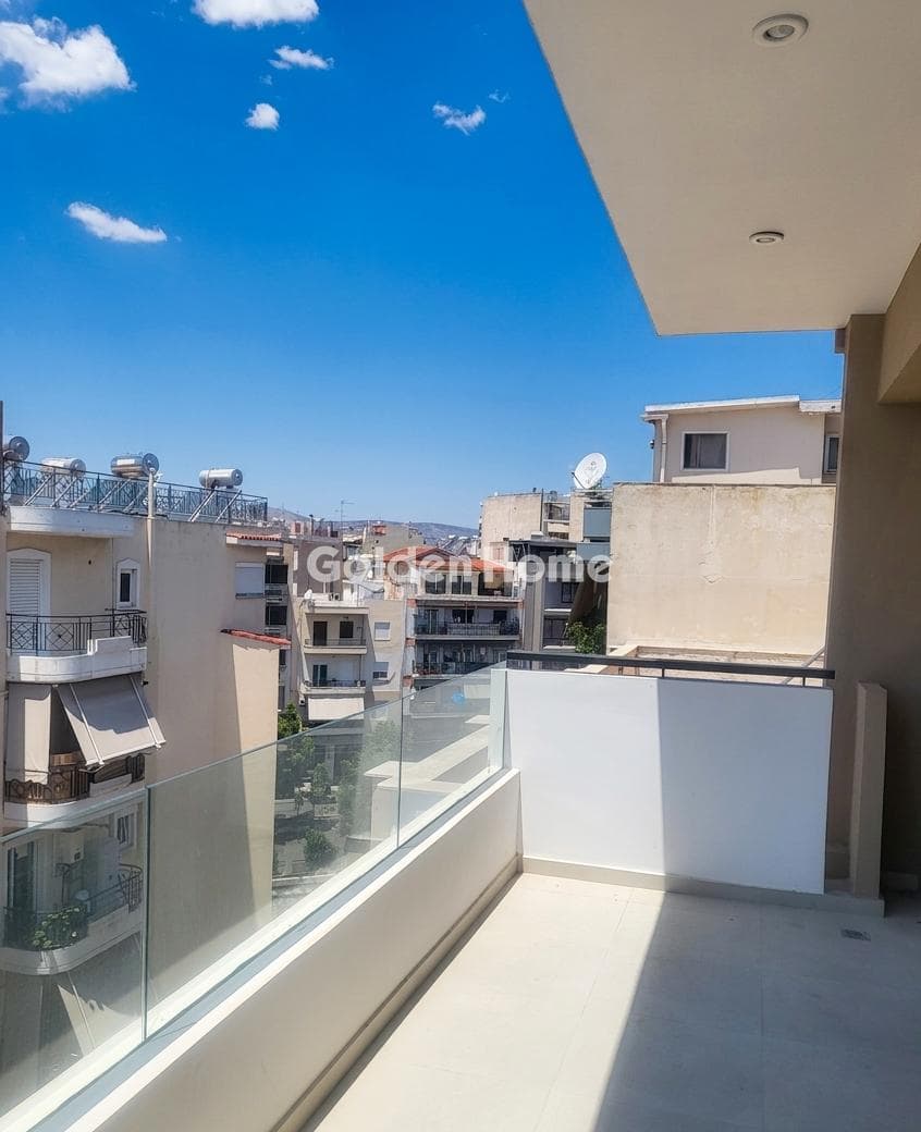 House in Rouf, Tavros — Photo 1 of 12