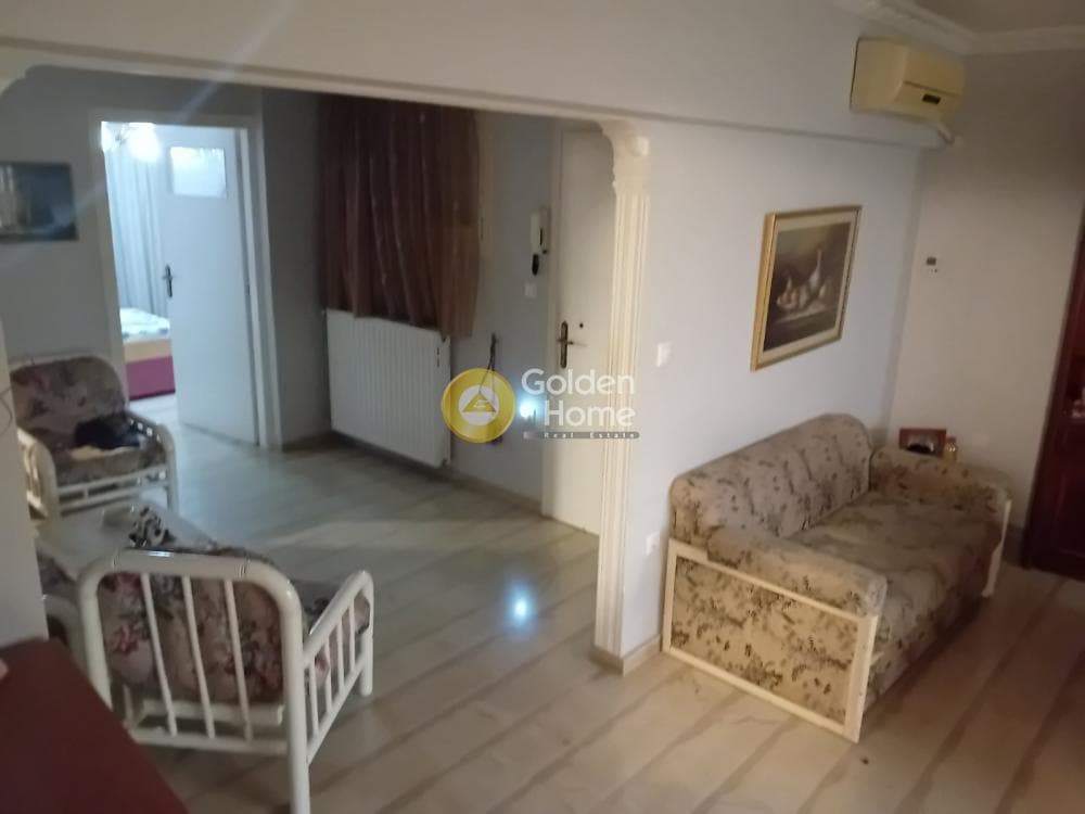 Apartment in Pefka Verdi, Petroupoli — Photo 2 of 10