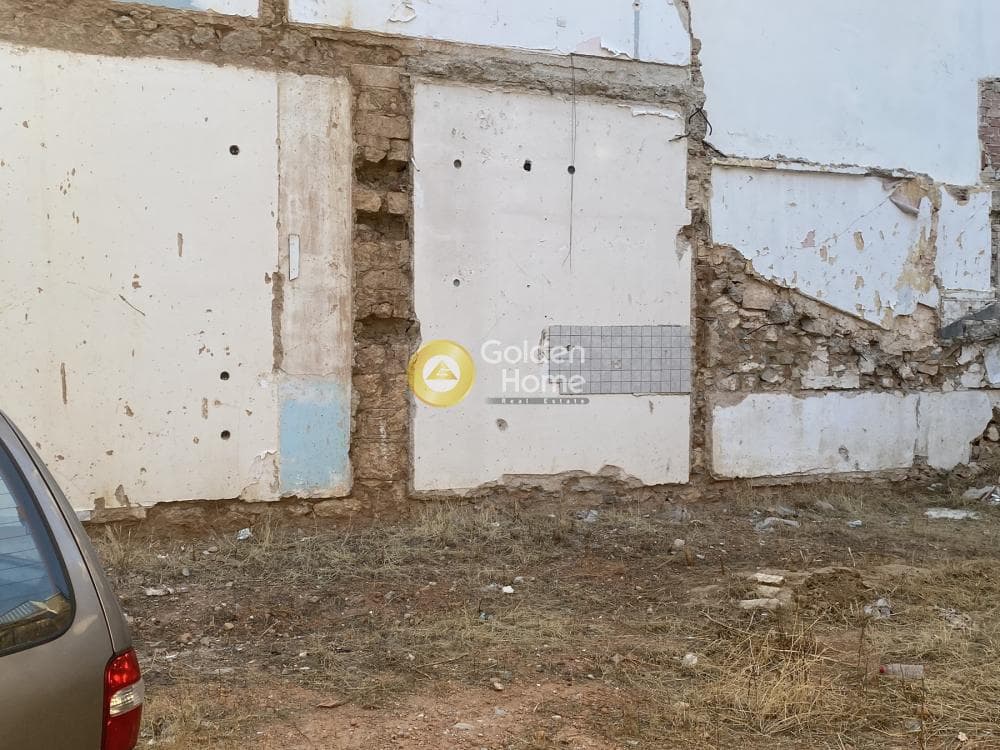 Building Plot in Agios Ioannis Chrisostomos, Nikaia — Photo 1 of 2