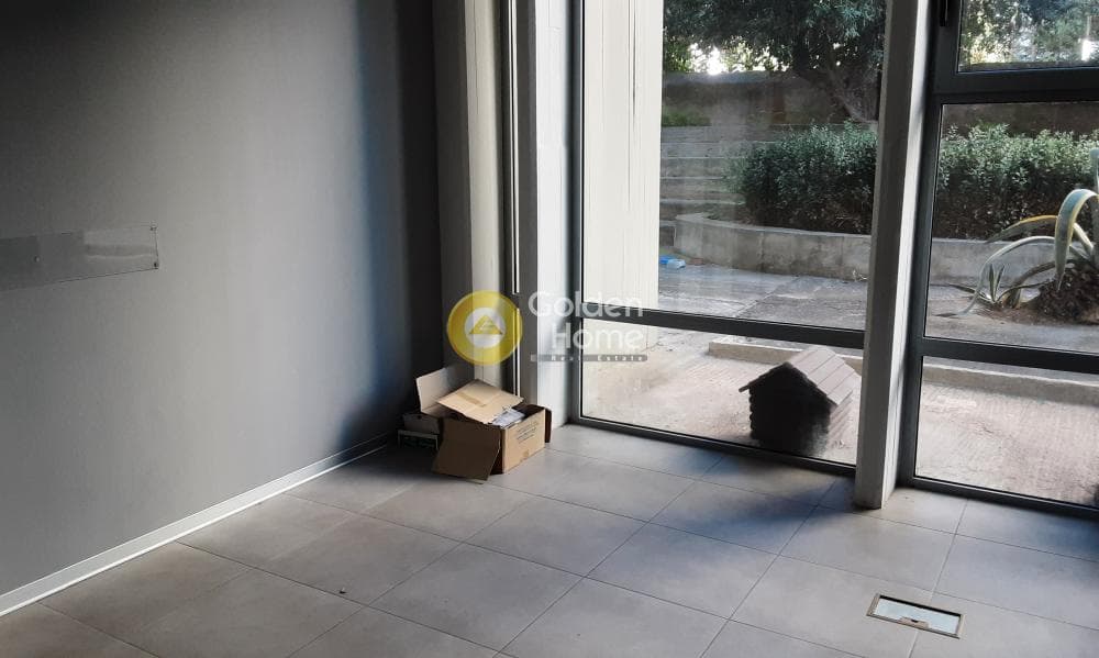 Retail Store in Neo Terma, Marousi — Photo 2 of 31