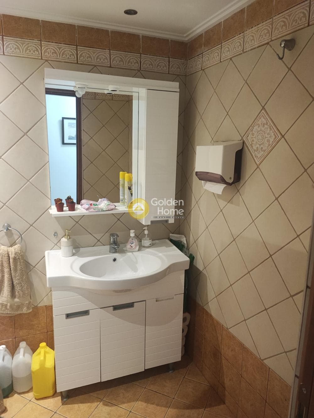 Apartment in Analipsi, Drapetsona — Photo 10 of 15