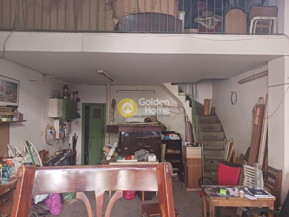 Retail Store in Hilton, Ilisia — Photo 2 of 11