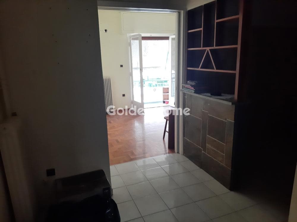 Apartment in Osios Loukas, Patisia — Photo 9 of 15