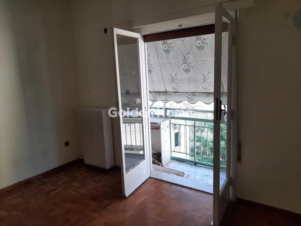 Apartment in Osios Loukas, Patisia — Photo 1 of 15