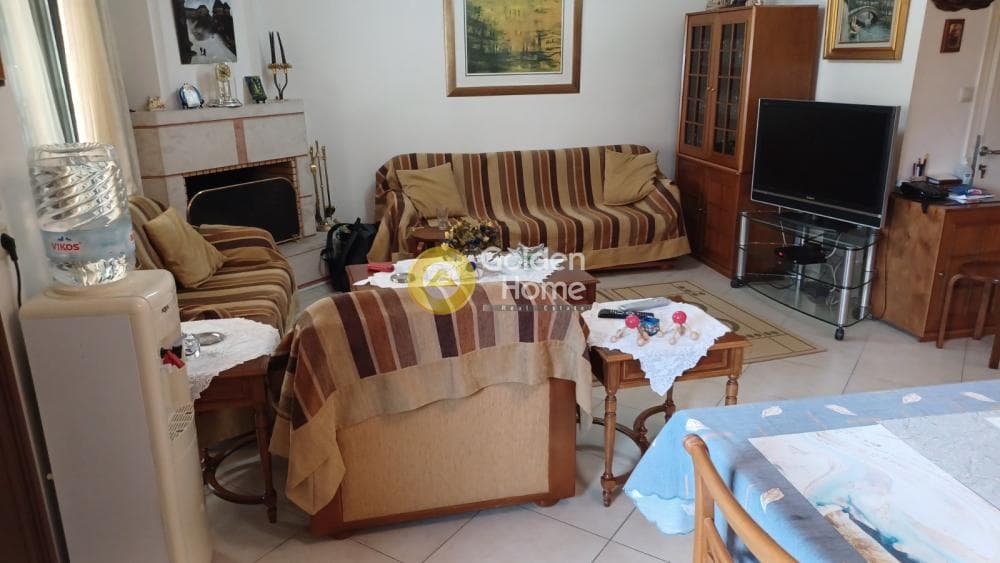 House in Center, Panorama — Photo 9 of 25