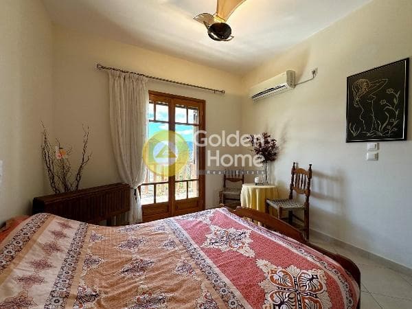 House in Megalochori, Methana — Photo 20 of 21