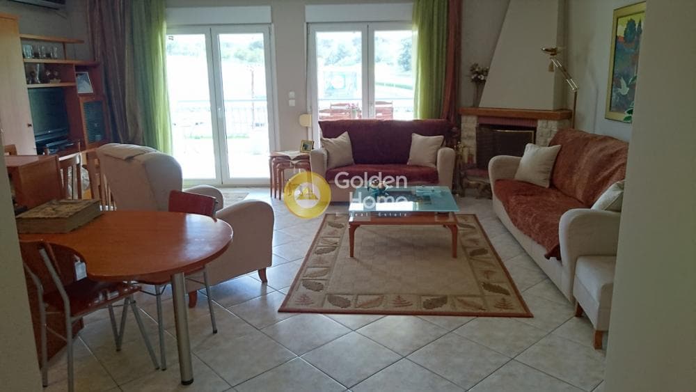Apartment in Peraia, Peraia — Photo 1 of 9