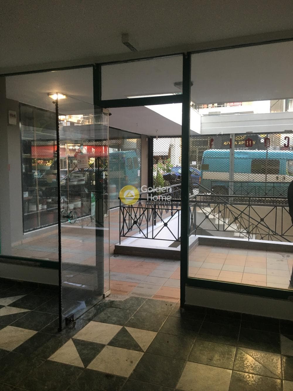 Retail Store in Plateia Davaki, Kalithea — Photo 4 of 8
