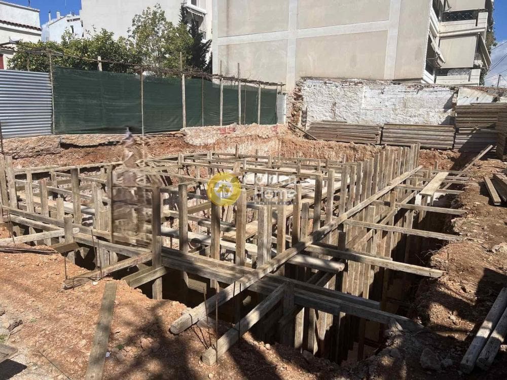Οικόπεδο στην Πεύκα Βέρδη, Πετρούπολη