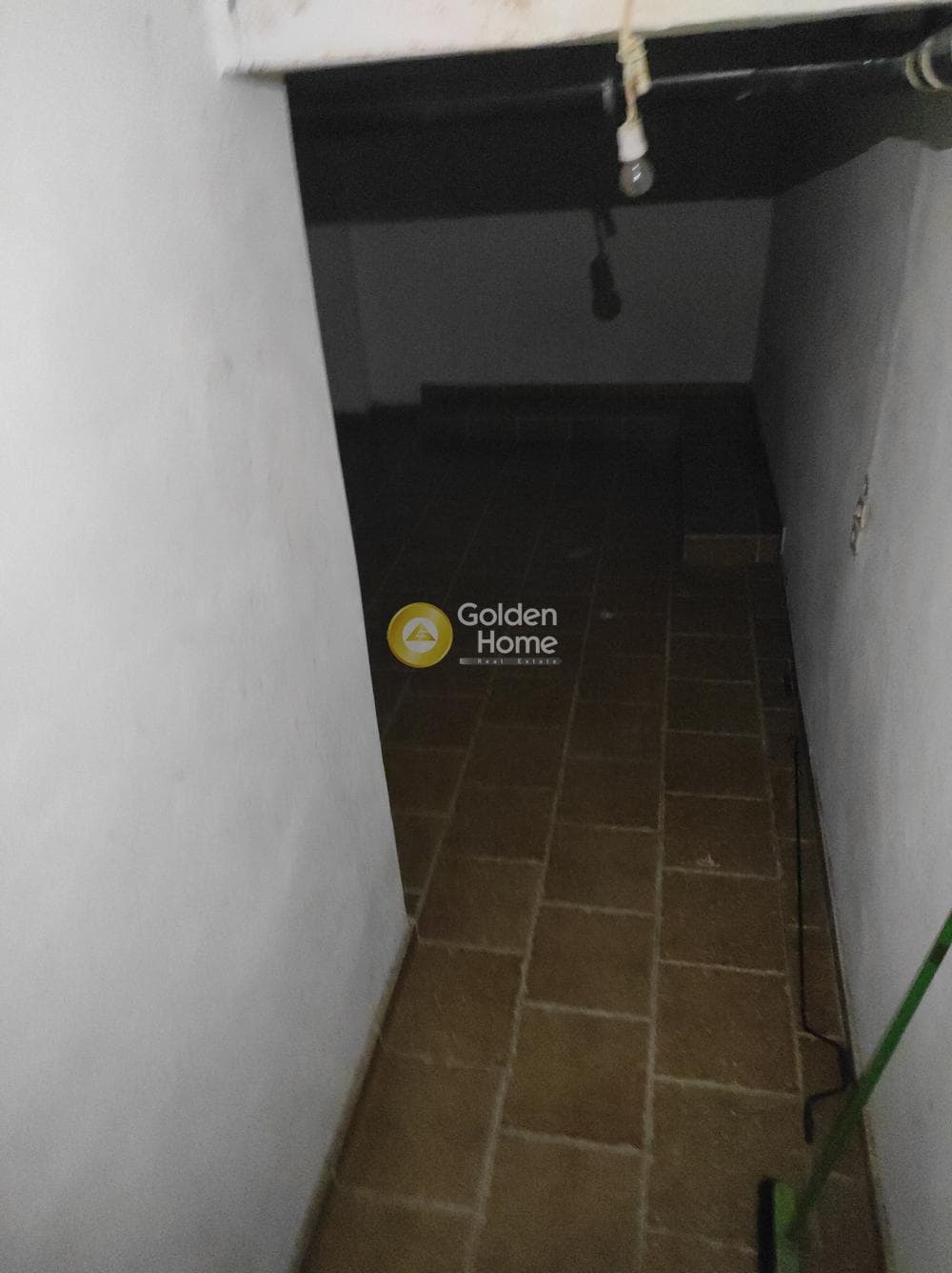 Retail Store in Saframpoli, Nea Ionia — Photo 10 of 10